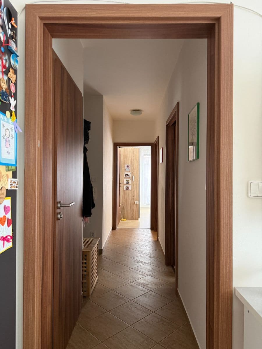 Predaj bytu 3-izbový 55 m², Šípková, Mukařov, Středočeský kraj Predaj bytu 3-izbový 55 m², Šípková, Mukařov, Středočeský kraj