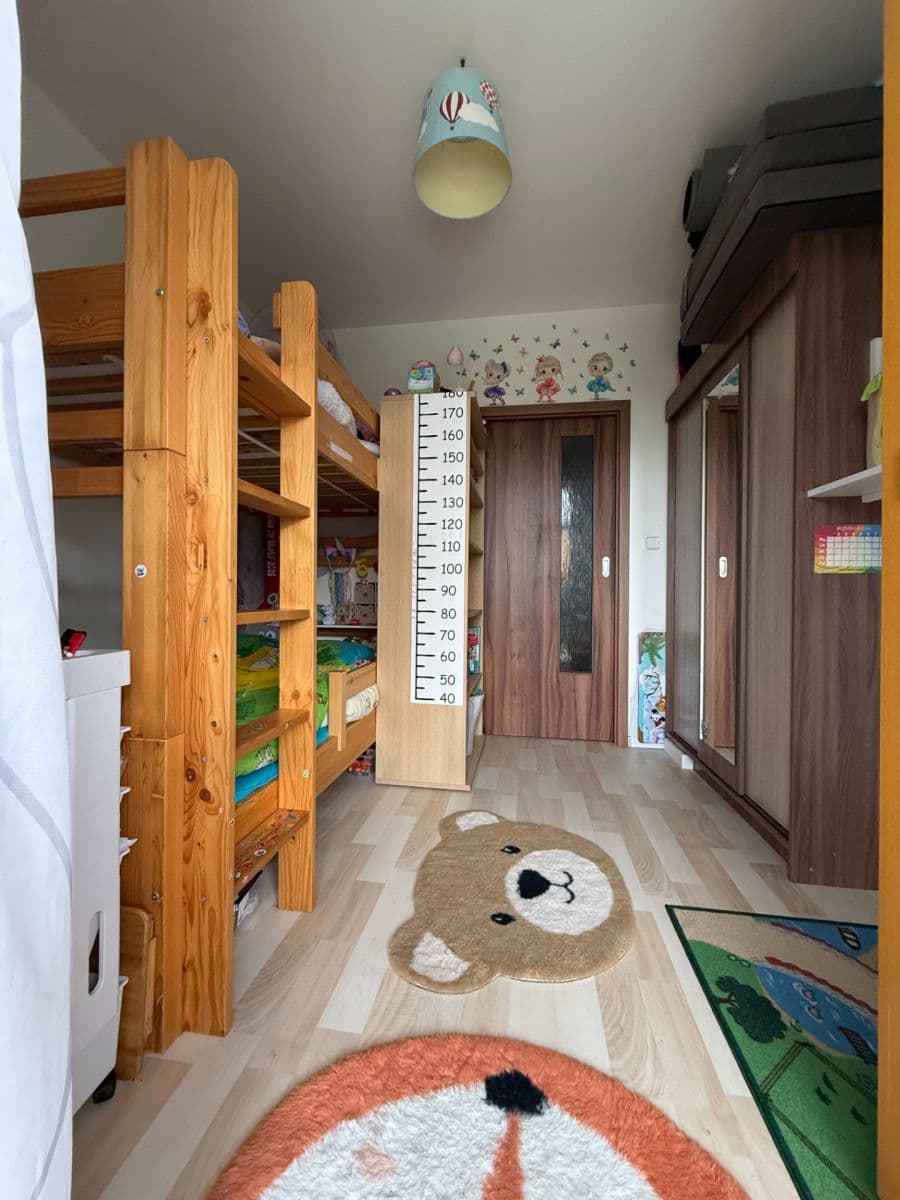 Predaj bytu 3-izbový 55 m², Šípková, Mukařov, Středočeský kraj Predaj bytu 3-izbový 55 m², Šípková, Mukařov, Středočeský kraj