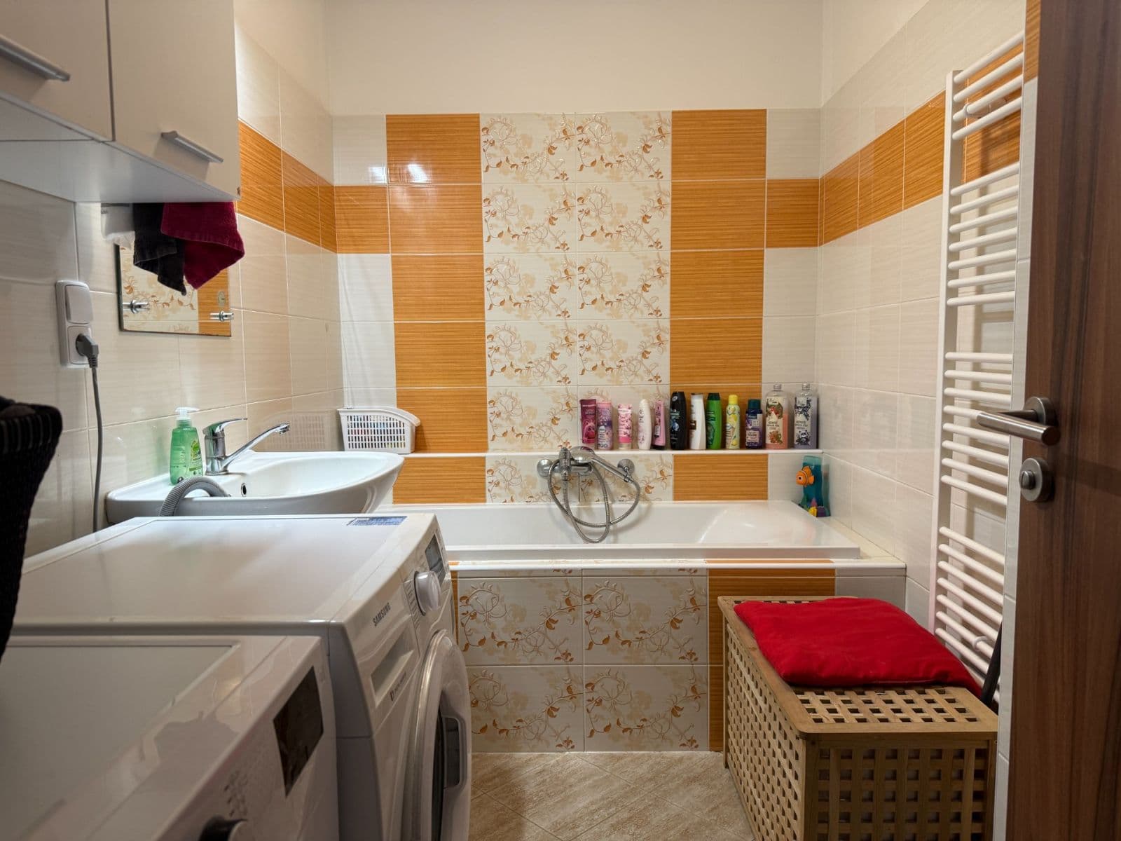 Predaj bytu 3-izbový 55 m², Šípková, Mukařov, Středočeský kraj Predaj bytu 3-izbový 55 m², Šípková, Mukařov, Středočeský kraj