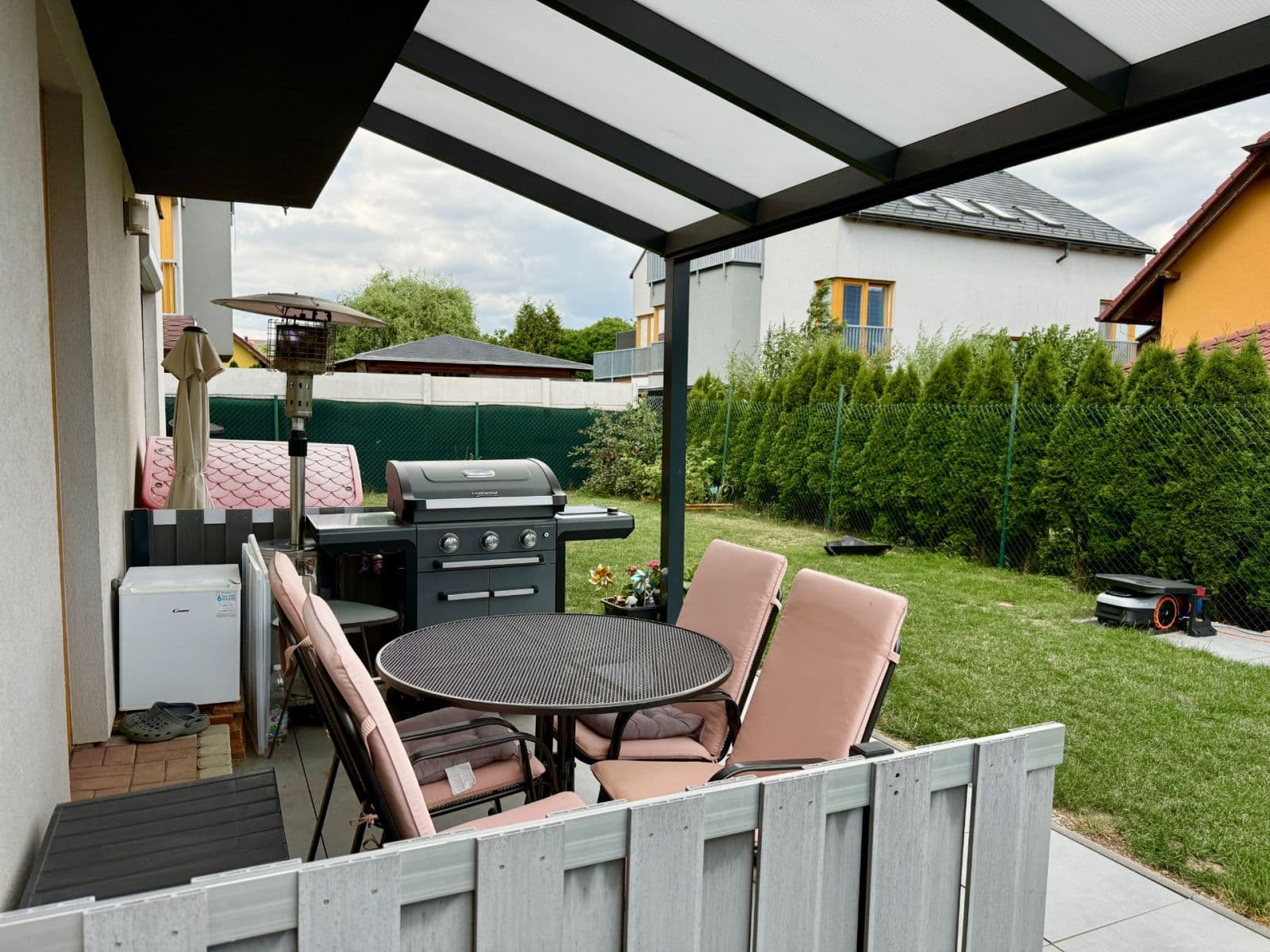 Predaj bytu 3-izbový 55 m², Šípková, Mukařov, Středočeský kraj Predaj bytu 3-izbový 55 m², Šípková, Mukařov, Středočeský kraj