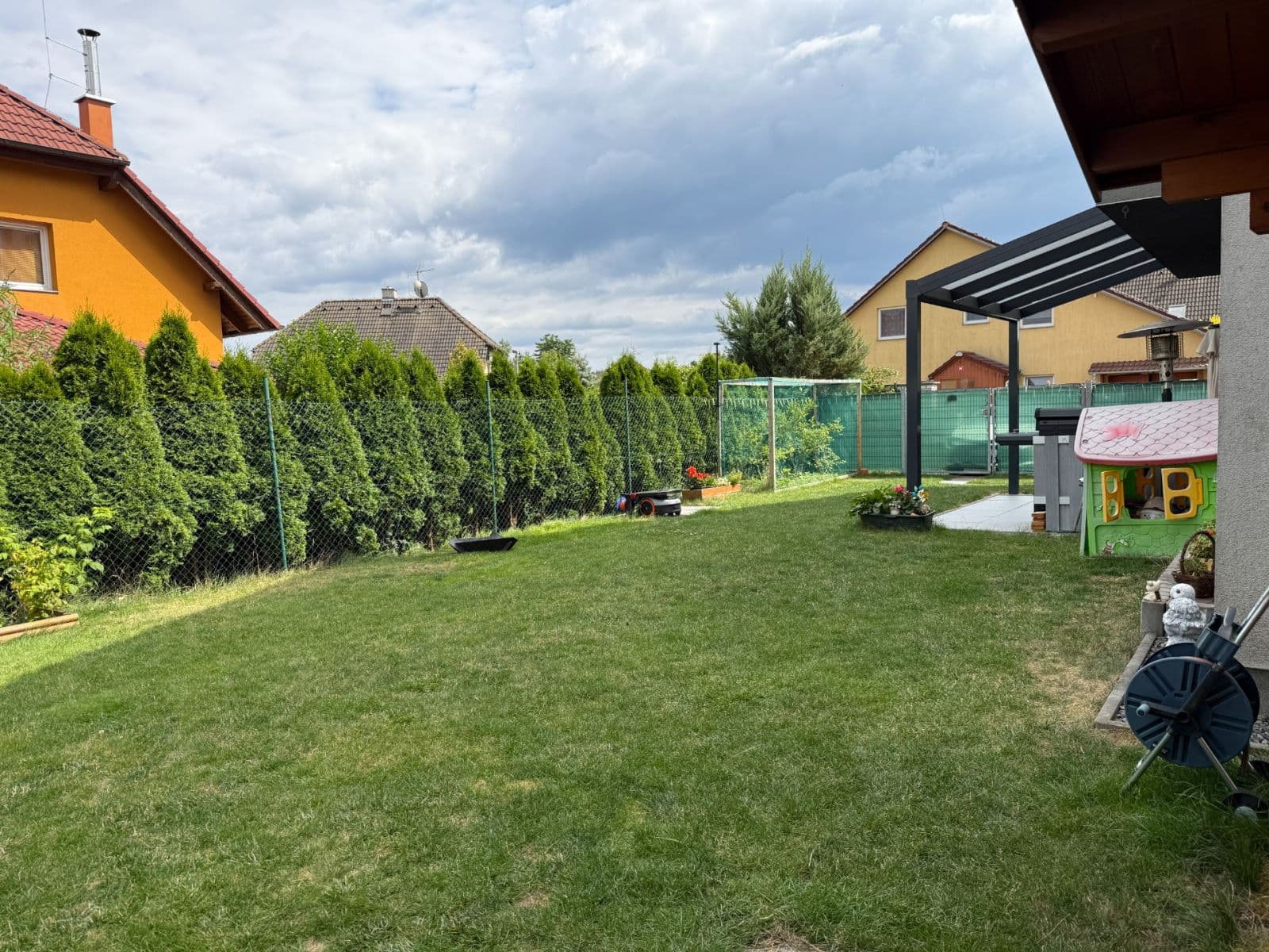 Predaj bytu 3-izbový 55 m², Šípková, Mukařov, Středočeský kraj Predaj bytu 3-izbový 55 m², Šípková, Mukařov, Středočeský kraj