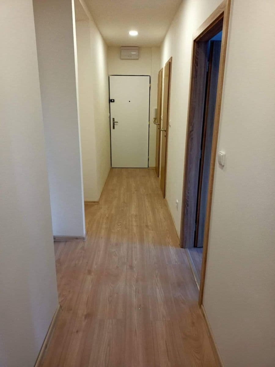 Prenájom bytu 3-izbový 68 m², Bezručova, Holešov, Zlínský kraj Prenájom bytu 3-izbový 68 m², Bezručova, Holešov, Zlínský kraj