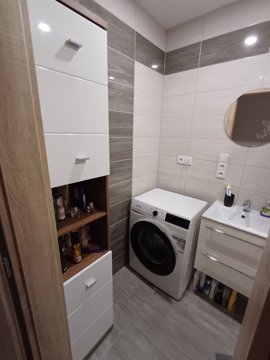 Prenájom bytu 3-izbový 68 m², Bezručova, Holešov, Zlínský kraj Prenájom bytu 3-izbový 68 m², Bezručova, Holešov, Zlínský kraj