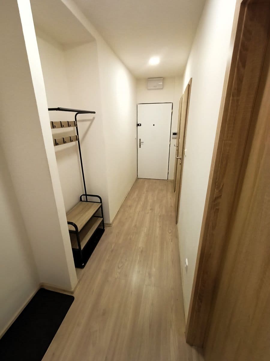 Prenájom bytu 3-izbový 68 m², Bezručova, Holešov, Zlínský kraj Prenájom bytu 3-izbový 68 m², Bezručova, Holešov, Zlínský kraj