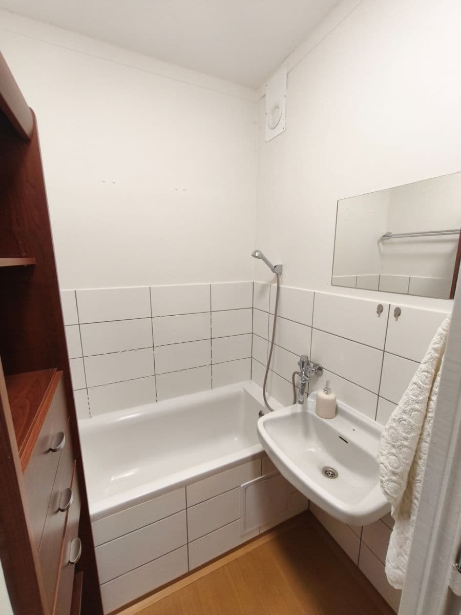 Prenájom bytu 2-izbový 55 m², Počernická, Praha, Praha Prenájom bytu 2-izbový 55 m², Počernická, Praha, Praha