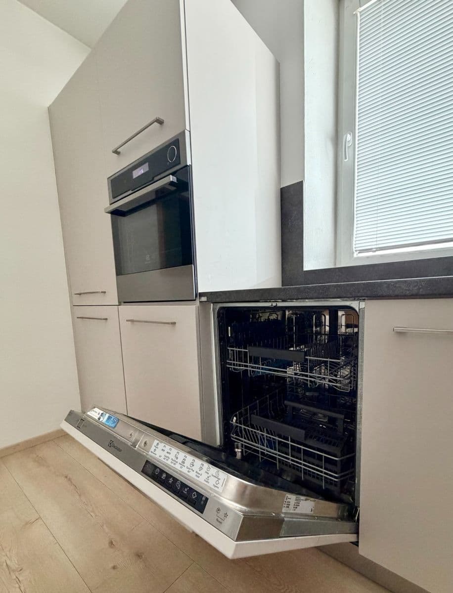 Prenájom bytu 3-izbový 75 m², Teplická, Duchcov, Ústecký kraj Prenájom bytu 3-izbový 75 m², Teplická, Duchcov, Ústecký kraj