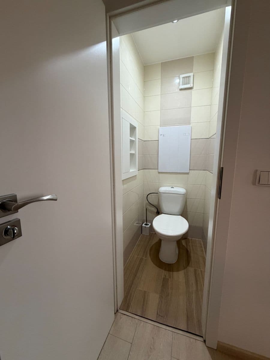 Prenájom bytu 3-izbový 75 m², Teplická, Duchcov, Ústecký kraj Prenájom bytu 3-izbový 75 m², Teplická, Duchcov, Ústecký kraj