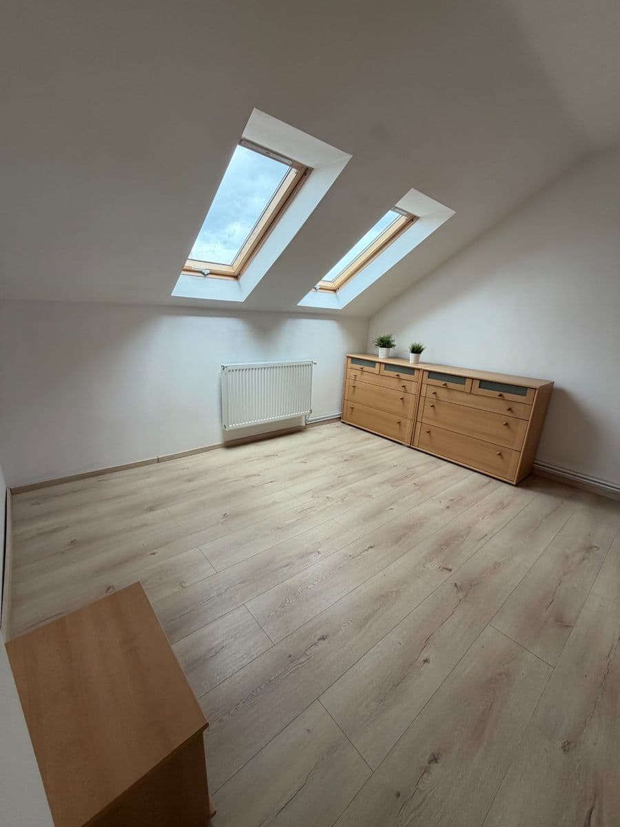 Prenájom bytu 3-izbový 75 m², Teplická, Duchcov, Ústecký kraj Prenájom bytu 3-izbový 75 m², Teplická, Duchcov, Ústecký kraj