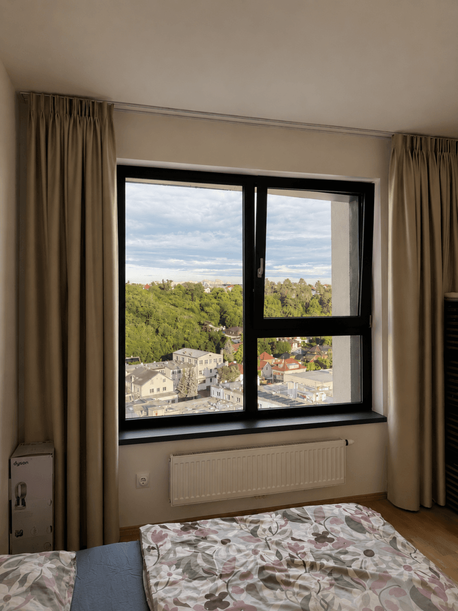 Prenájom bytu 3-izbový 92 m², Mezi Vodami, Praha, Praha Prenájom bytu 3-izbový 92 m², Mezi Vodami, Praha, Praha