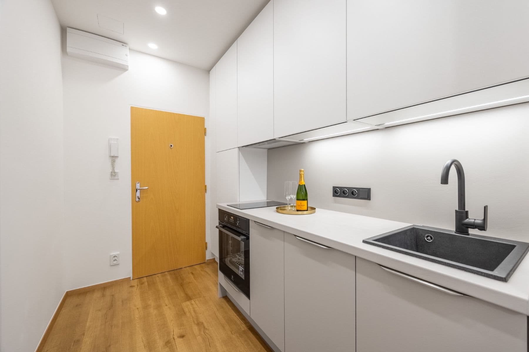 Predaj bytu 1-izbový 31 m², Dačického, Praha, Praha Predaj bytu 1-izbový 31 m², Dačického, Praha, Praha