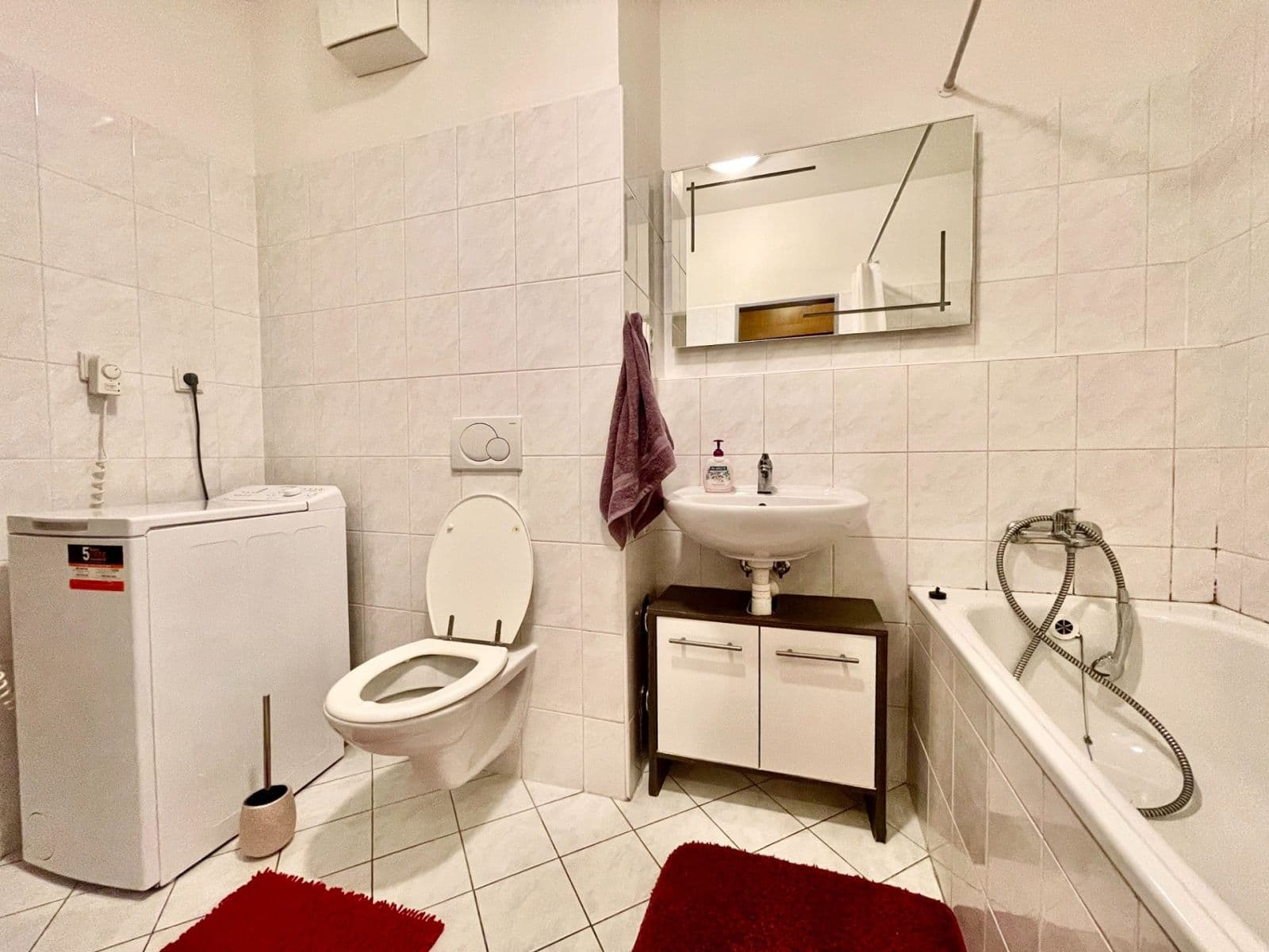 Prenájom bytu 2-izbový 63 m², Novovysočanská, Praha, Praha Prenájom bytu 2-izbový 63 m², Novovysočanská, Praha, Praha