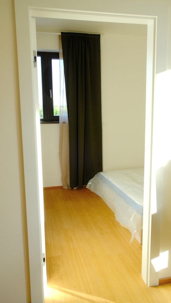 Prenájom bytu 2-izbový 42 m², V Třešňovce, Praha, Praha Prenájom bytu 2-izbový 42 m², V Třešňovce, Praha, Praha