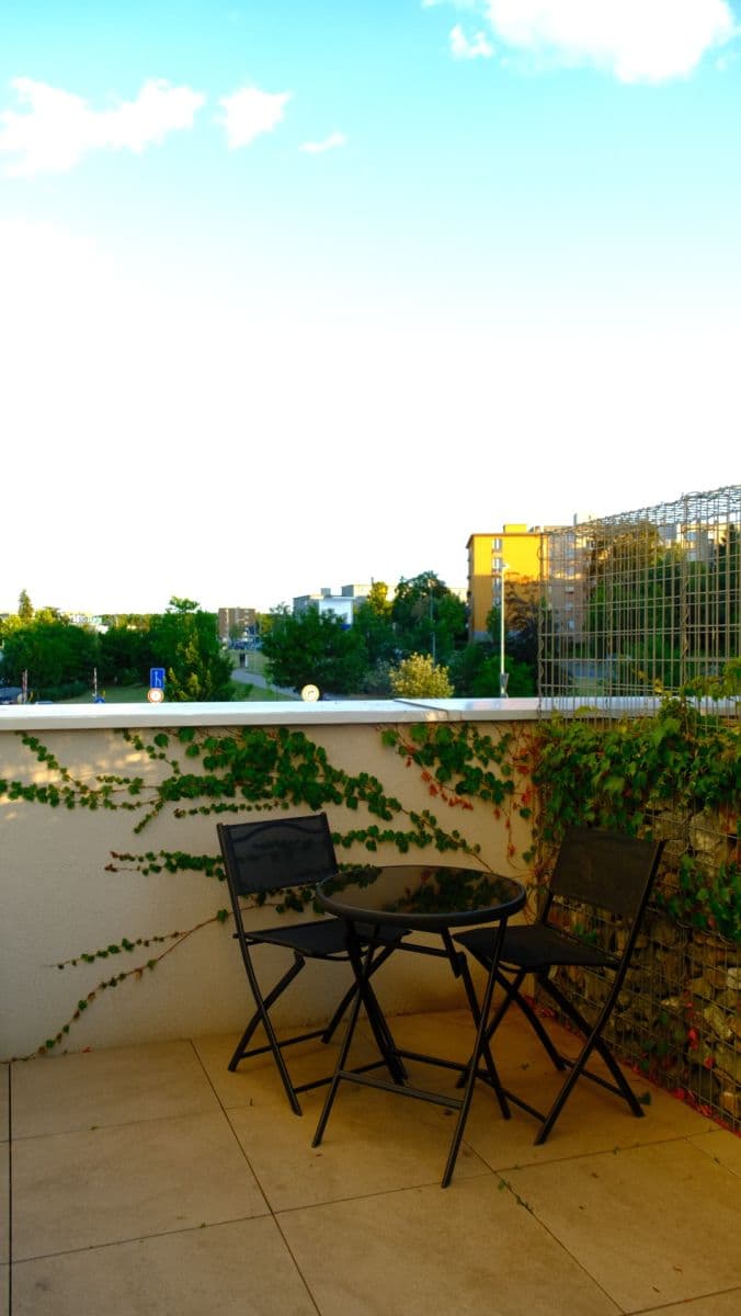 Prenájom bytu 2-izbový 42 m², V Třešňovce, Praha, Praha Prenájom bytu 2-izbový 42 m², V Třešňovce, Praha, Praha