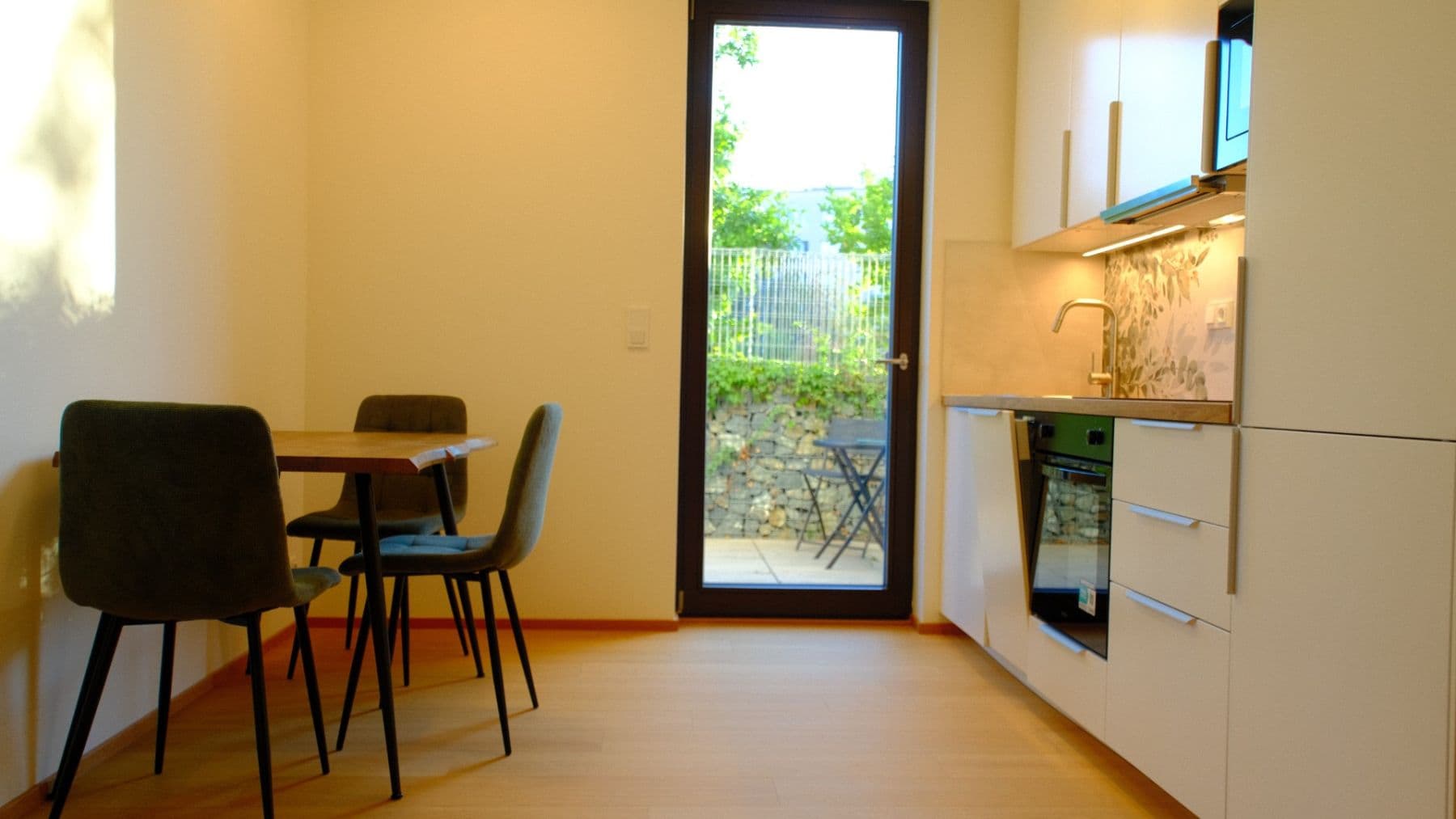 Prenájom bytu 2-izbový 42 m², V Třešňovce, Praha, Praha Prenájom bytu 2-izbový 42 m², V Třešňovce, Praha, Praha