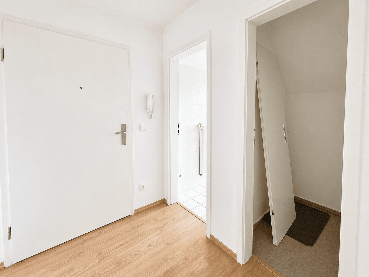 Prenájom bytu 3-izbový 79 m², Kieler Ring 35, Stralsund, Meklenbursko-Predpomoransko Prenájom bytu 3-izbový 79 m², Kieler Ring 35, Stralsund, Meklenbursko-Predpomoransko