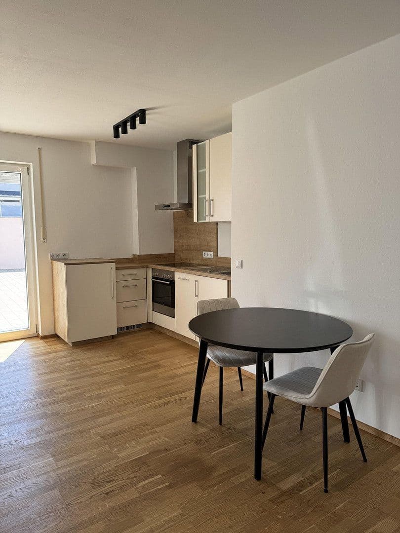 Prenájom bytu 1-izbový 41 m², Herzogenaurach, Bavorsko Prenájom bytu 1-izbový 41 m², Herzogenaurach, Bavorsko