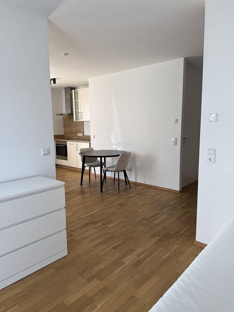 Prenájom bytu 1-izbový 41 m², Herzogenaurach, Bavorsko Prenájom bytu 1-izbový 41 m², Herzogenaurach, Bavorsko