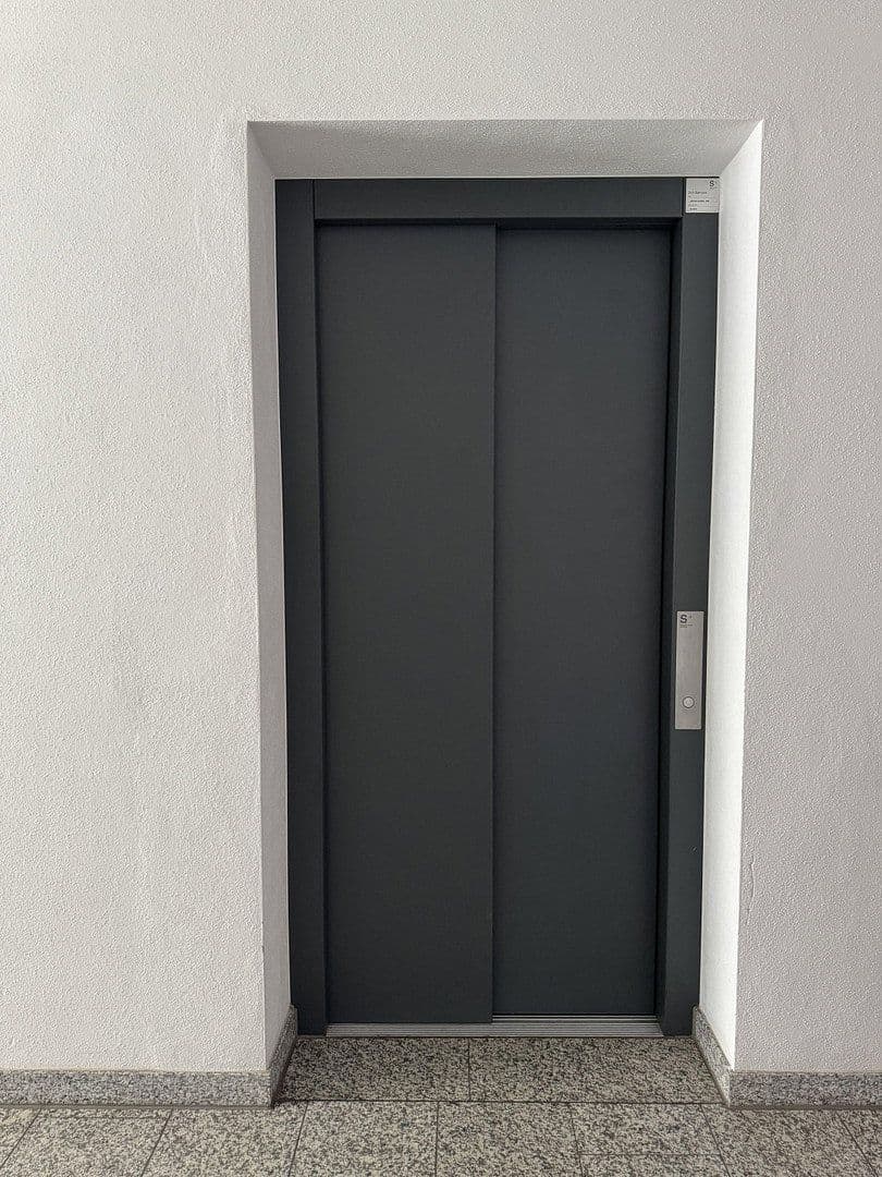 Prenájom bytu 1-izbový 41 m², Herzogenaurach, Bavorsko Prenájom bytu 1-izbový 41 m², Herzogenaurach, Bavorsko