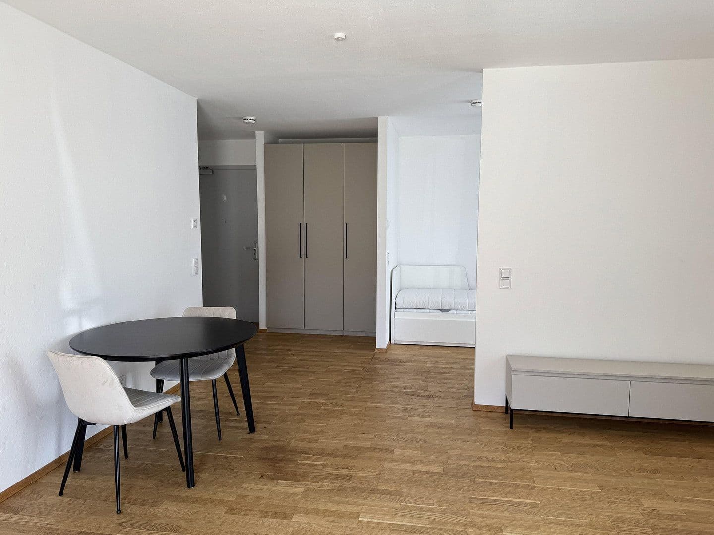 Prenájom bytu 1-izbový 41 m², Herzogenaurach, Bavorsko Prenájom bytu 1-izbový 41 m², Herzogenaurach, Bavorsko