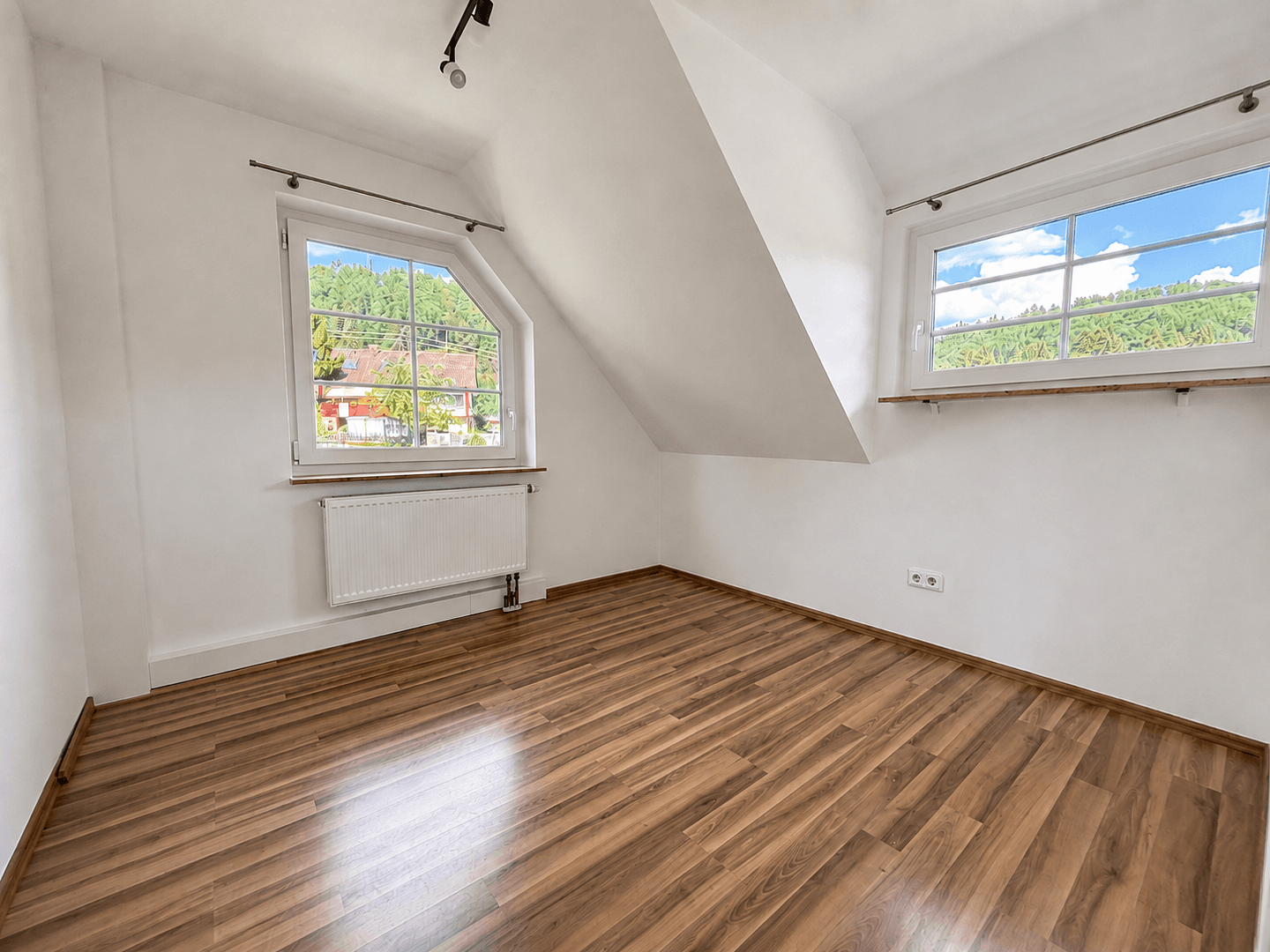 Prenájom bytu 3-izbový 95 m², Tailfingerstraße 1, Albstadt, Bádensko-Wurttembersko Prenájom bytu 3-izbový 95 m², Tailfingerstraße 1, Albstadt, Bádensko-Wurttembersko
