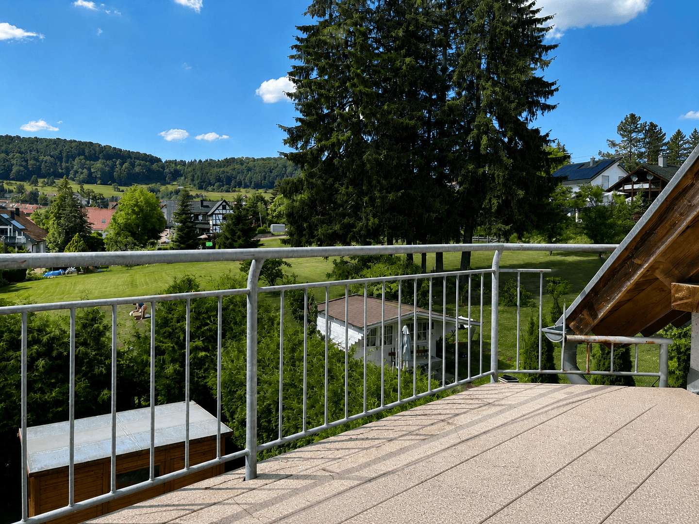 Prenájom bytu 3-izbový 95 m², Tailfingerstraße 1, Albstadt, Bádensko-Wurttembersko Prenájom bytu 3-izbový 95 m², Tailfingerstraße 1, Albstadt, Bádensko-Wurttembersko