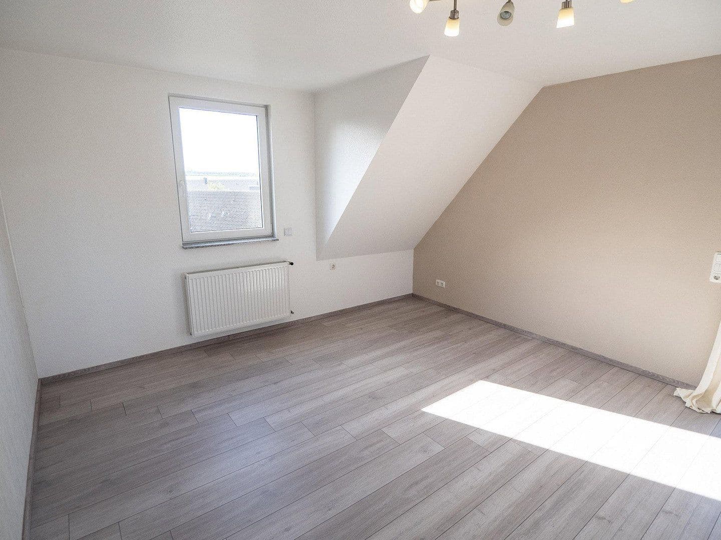 Prenájom bytu 3-izbový 87 m², Duffenterstr. 26, Stolberg, Severné Porýnie - Westfálsko Prenájom bytu 3-izbový 87 m², Duffenterstr. 26, Stolberg, Severné Porýnie - Westfálsko
