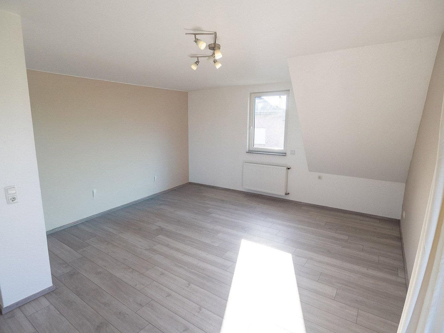 Prenájom bytu 3-izbový 87 m², Duffenterstr. 26, Stolberg, Severné Porýnie - Westfálsko Prenájom bytu 3-izbový 87 m², Duffenterstr. 26, Stolberg, Severné Porýnie - Westfálsko