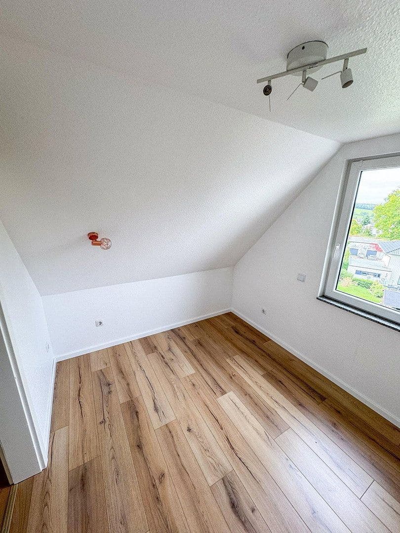 Prenájom bytu 3-izbový 87 m², Duffenterstr. 26, Stolberg, Severné Porýnie - Westfálsko Prenájom bytu 3-izbový 87 m², Duffenterstr. 26, Stolberg, Severné Porýnie - Westfálsko