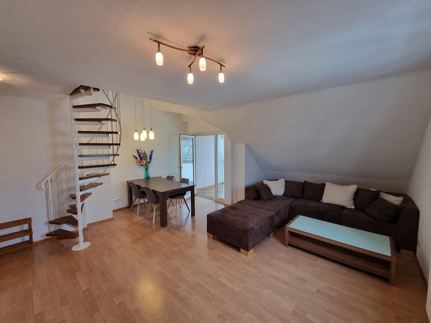 Predaj bytu 2-izbový 54 m², Rosenheim, Bavorsko Predaj bytu 2-izbový 54 m², Rosenheim, Bavorsko
