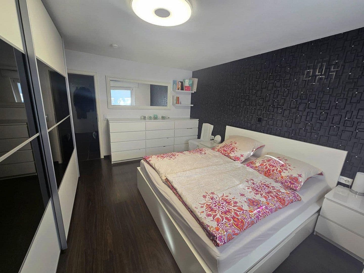 Predaj bytu 3-izbový 93 m², Niefern-Öschelbronn, Bádensko-Wurttembersko Predaj bytu 3-izbový 93 m², Niefern-Öschelbronn, Bádensko-Wurttembersko