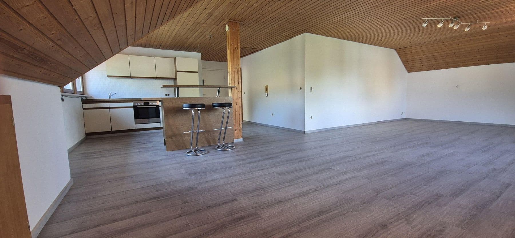Prenájom bytu 2-izbový 72 m², Am Bahndamm 1, Blumberg, Bádensko-Wurttembersko Prenájom bytu 2-izbový 72 m², Am Bahndamm 1, Blumberg, Bádensko-Wurttembersko