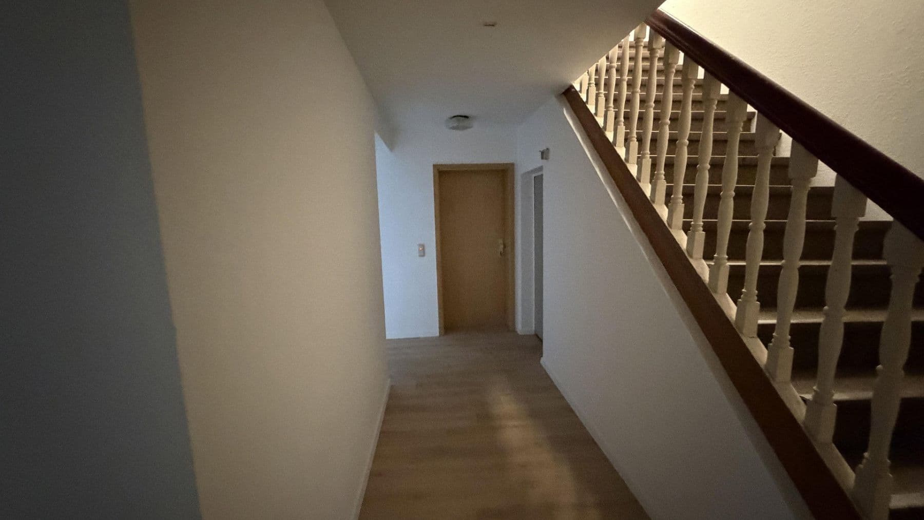 Predaj domu 350 m², pozemok 400 m², Clausthal-Zellerfeld, Dolné Sasko Predaj domu 350 m², pozemok 400 m², Clausthal-Zellerfeld, Dolné Sasko
