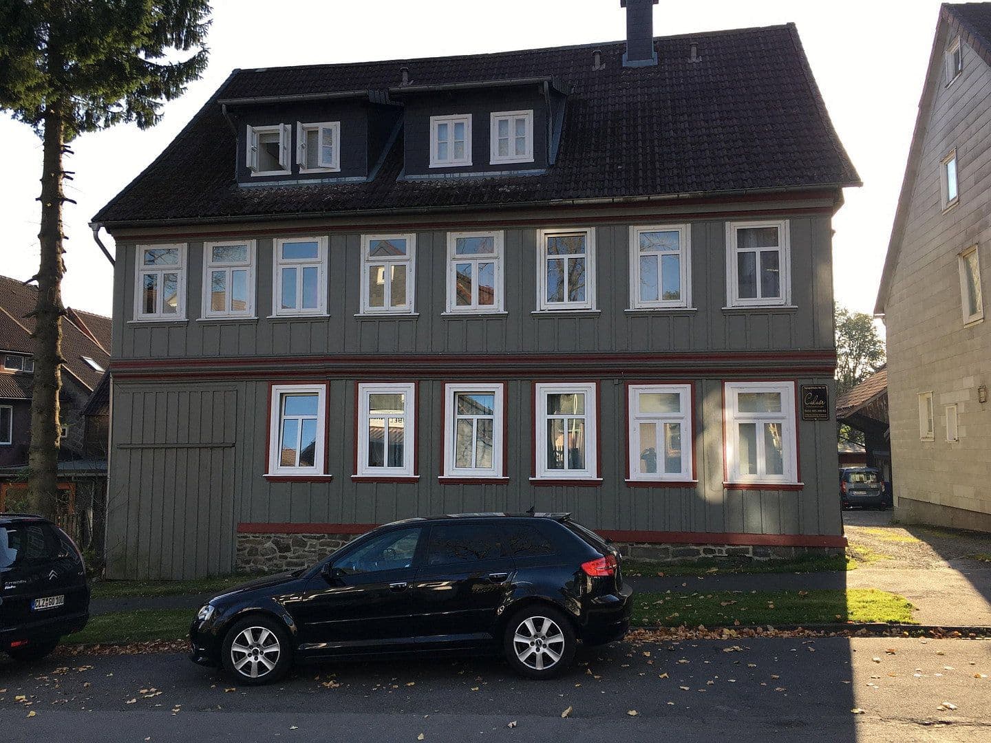 Predaj domu 350 m², pozemok 400 m², Clausthal-Zellerfeld, Dolné Sasko Predaj domu 350 m², pozemok 400 m², Clausthal-Zellerfeld, Dolné Sasko