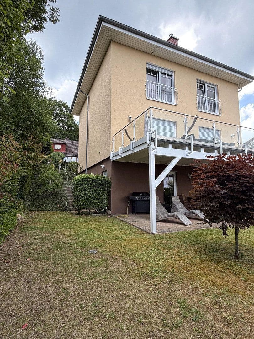 Predaj domu 190 m², pozemok 510 m², Hasenpfad 8, Glashütten, Hesensko Predaj domu 190 m², pozemok 510 m², Hasenpfad 8, Glashütten, Hesensko