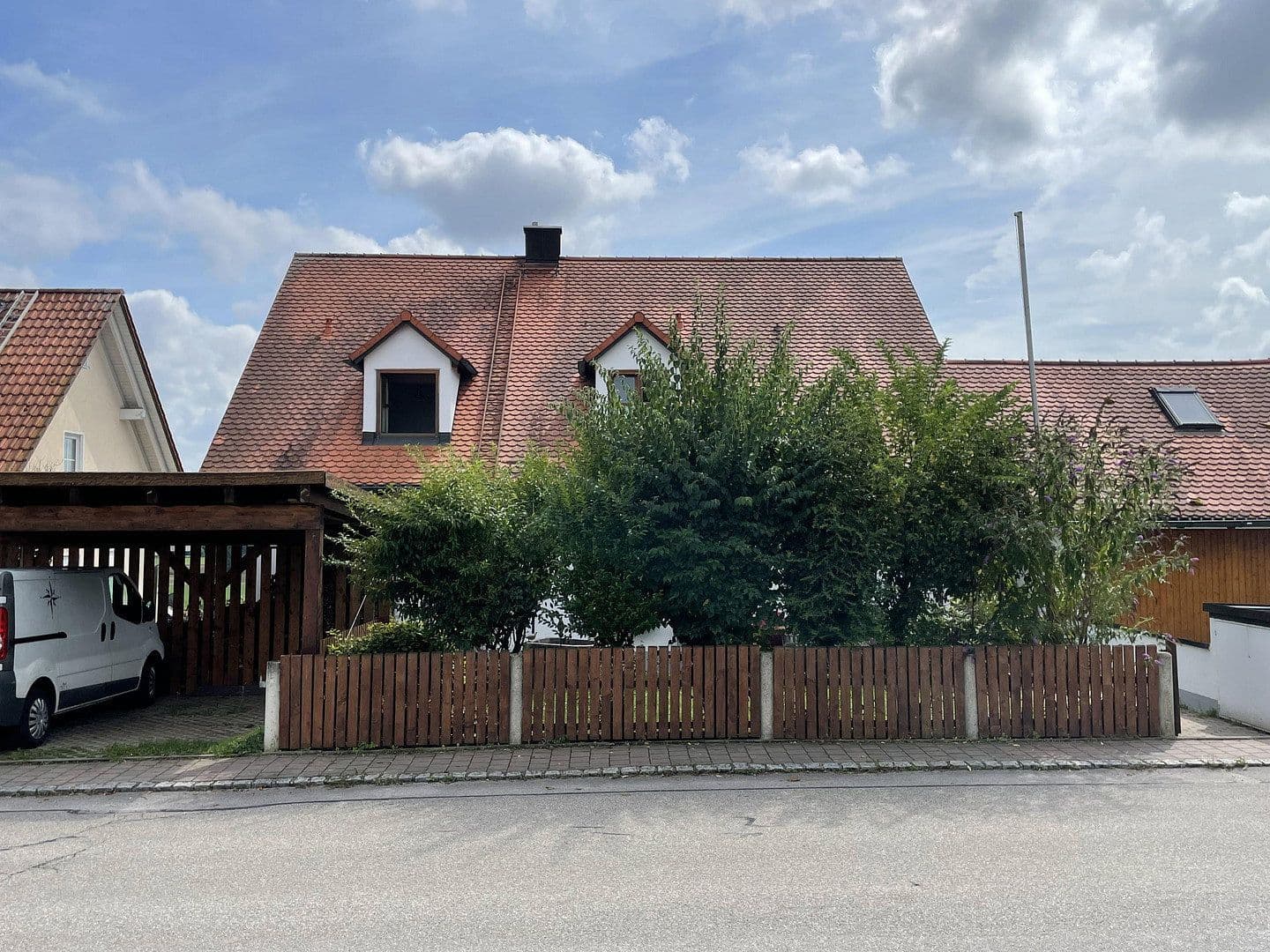 Prenájom bytu 3-izbový 80 m², Haag, Bavorsko Prenájom bytu 3-izbový 80 m², Haag, Bavorsko