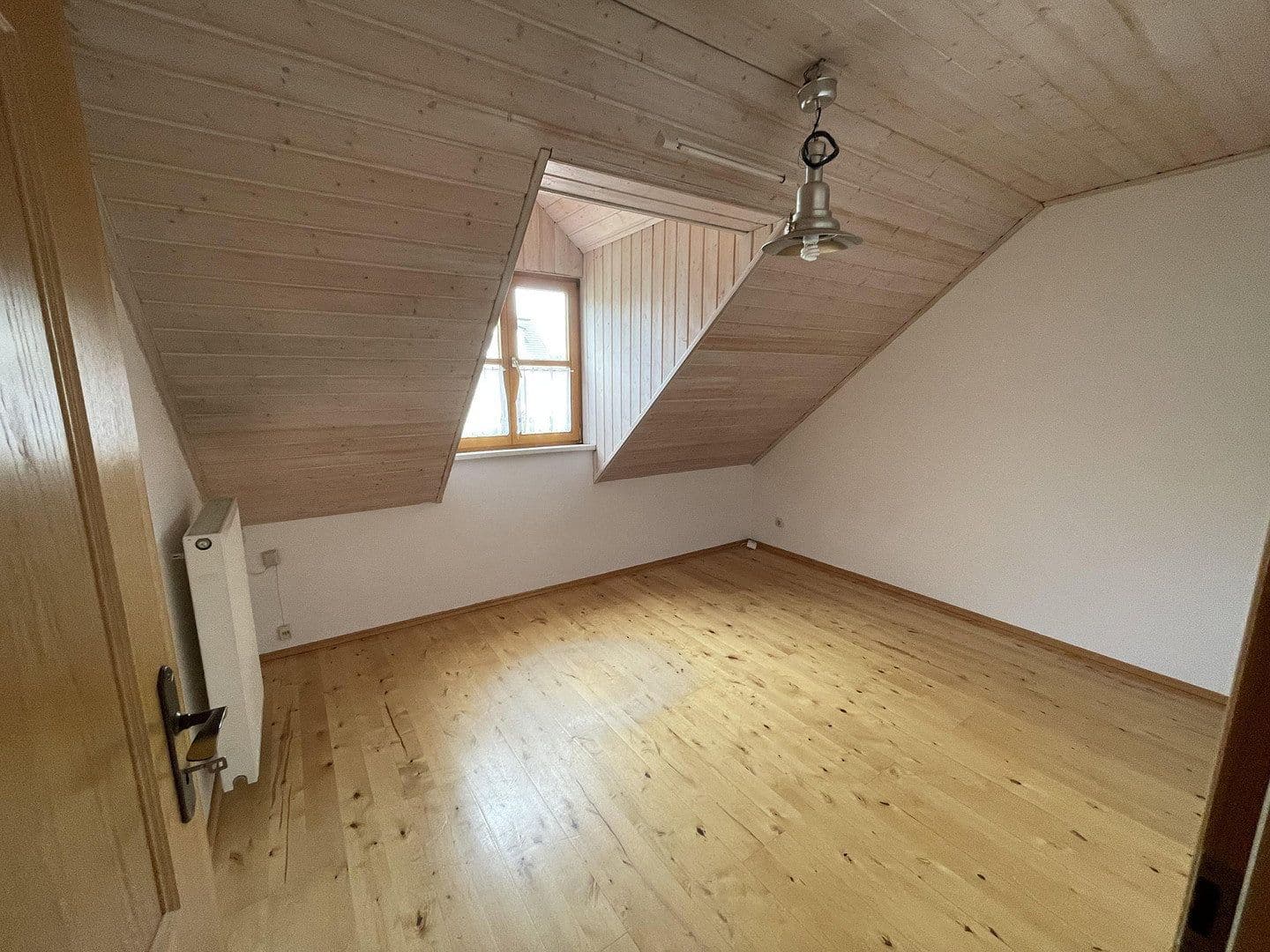 Prenájom bytu 3-izbový 80 m², Haag, Bavorsko Prenájom bytu 3-izbový 80 m², Haag, Bavorsko