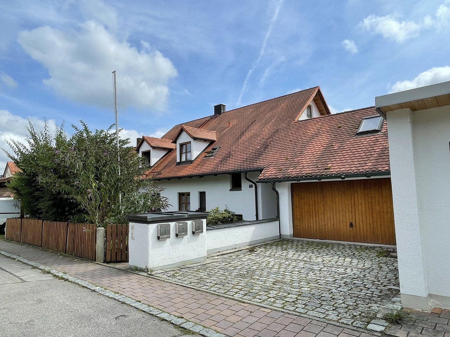 Prenájom bytu 3-izbový 80 m², Haag, Bavorsko Prenájom bytu 3-izbový 80 m², Haag, Bavorsko