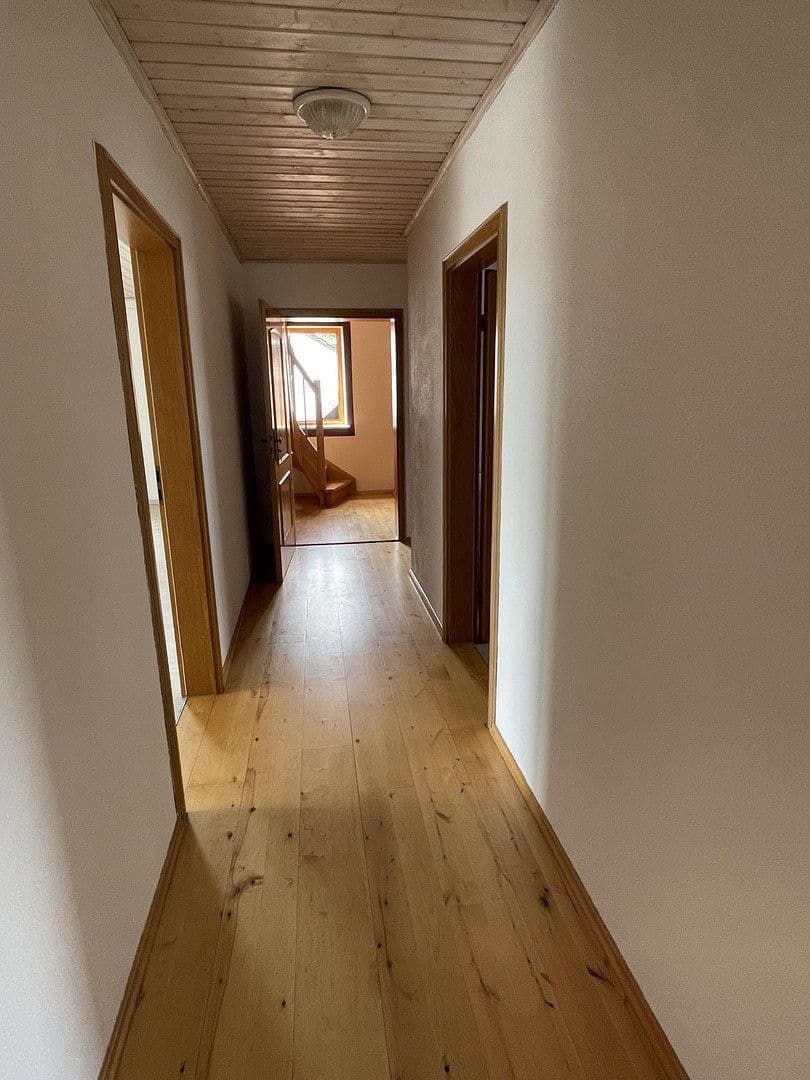 Prenájom bytu 3-izbový 80 m², Haag, Bavorsko Prenájom bytu 3-izbový 80 m², Haag, Bavorsko
