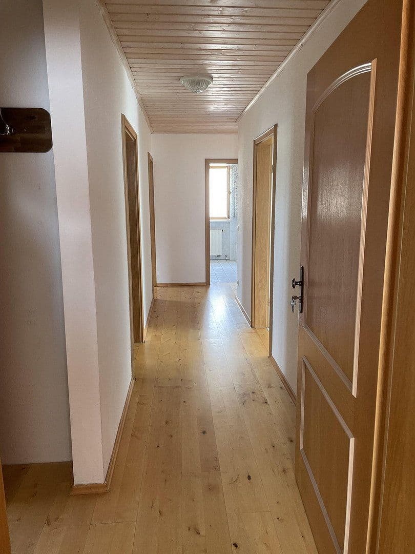 Prenájom bytu 3-izbový 80 m², Haag, Bavorsko Prenájom bytu 3-izbový 80 m², Haag, Bavorsko