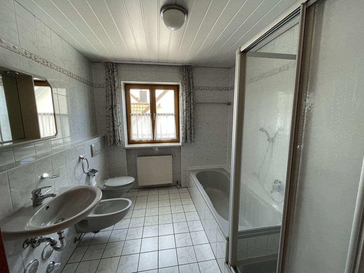 Prenájom bytu 3-izbový 80 m², Haag, Bavorsko Prenájom bytu 3-izbový 80 m², Haag, Bavorsko