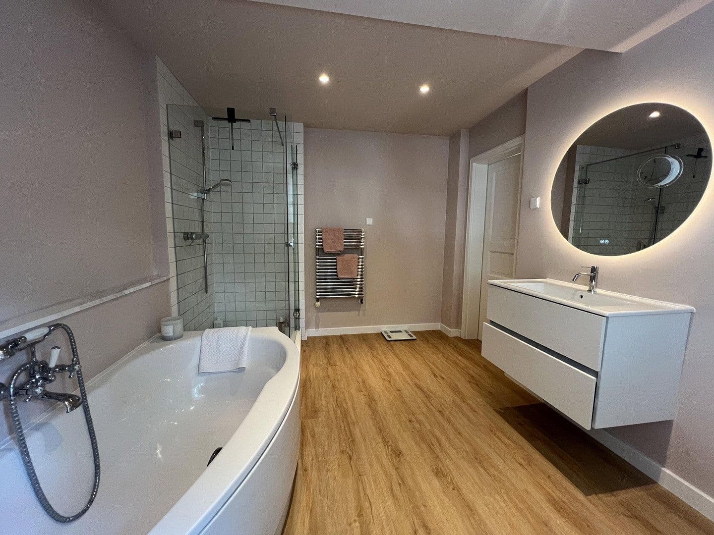 Predaj domu 120 m², pozemok 114 m², Bremen, Brémy Predaj domu 120 m², pozemok 114 m², Bremen, Brémy