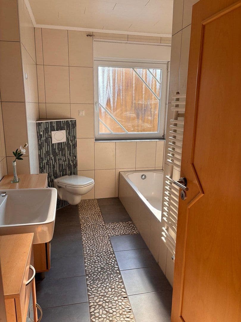 Predaj domu 220 m², pozemok 432 m², Rühen, Dolné Sasko Predaj domu 220 m², pozemok 432 m², Rühen, Dolné Sasko