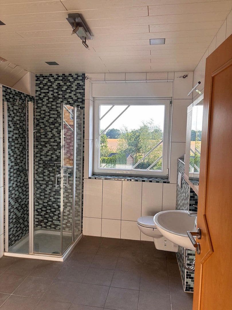Predaj domu 220 m², pozemok 432 m², Rühen, Dolné Sasko Predaj domu 220 m², pozemok 432 m², Rühen, Dolné Sasko