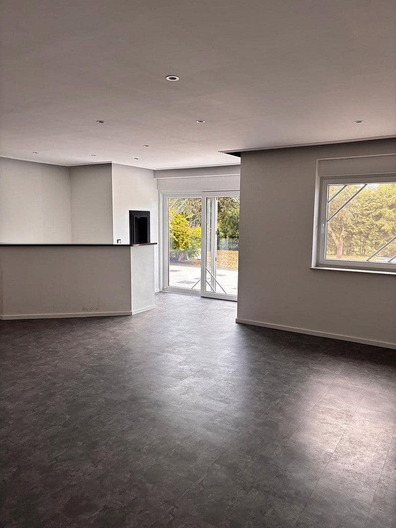 Predaj domu 220 m², pozemok 432 m², Rühen, Dolné Sasko Predaj domu 220 m², pozemok 432 m², Rühen, Dolné Sasko