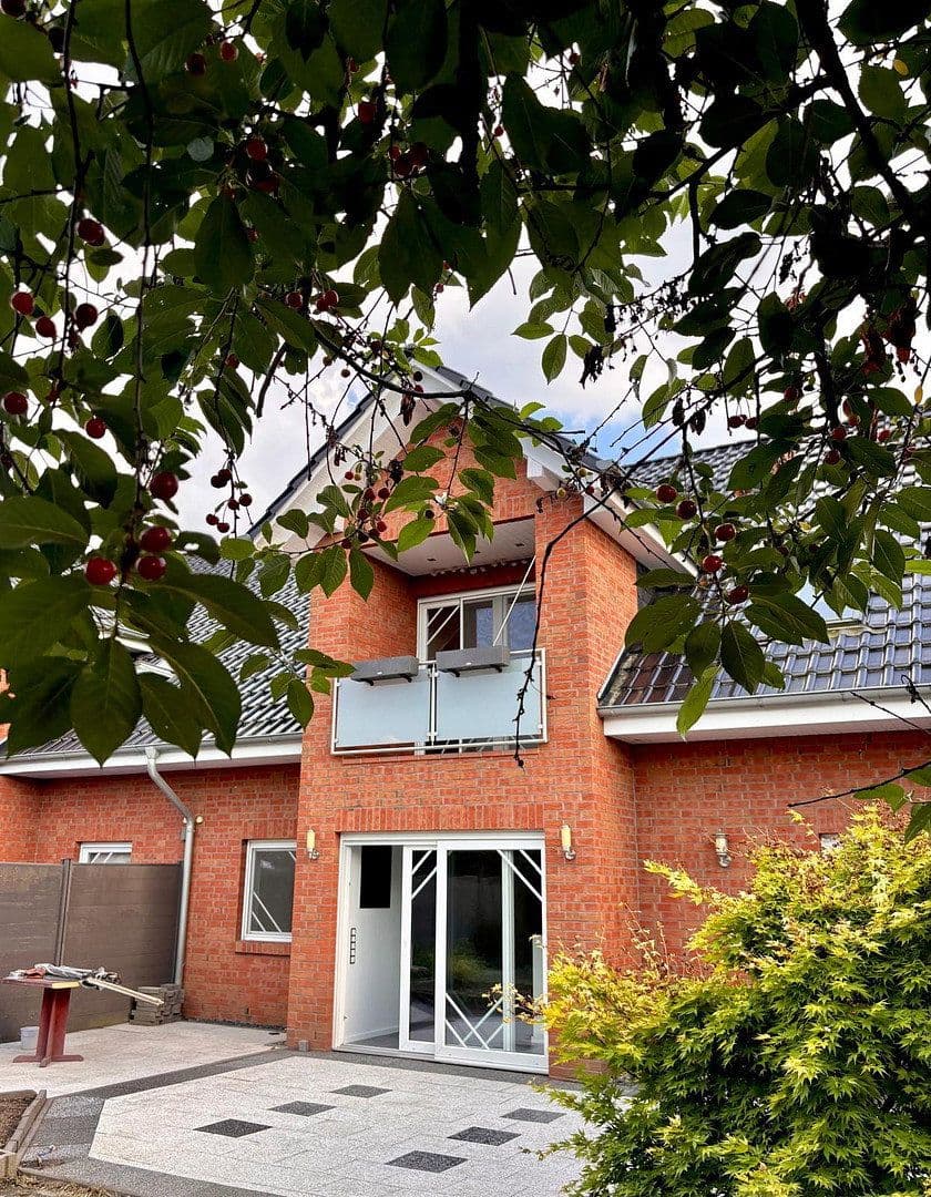 Predaj domu 220 m², pozemok 432 m², Rühen, Dolné Sasko Predaj domu 220 m², pozemok 432 m², Rühen, Dolné Sasko
