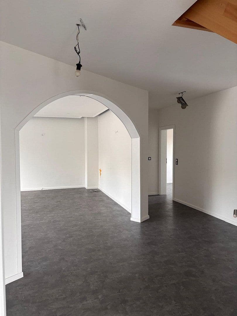 Predaj domu 220 m², pozemok 432 m², Rühen, Dolné Sasko Predaj domu 220 m², pozemok 432 m², Rühen, Dolné Sasko
