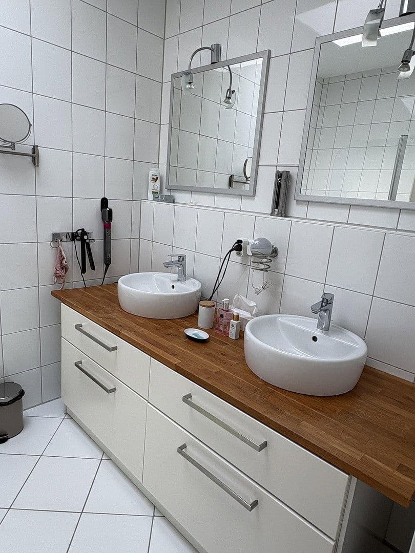 Predaj domu 115 m², pozemok 185 m², Remseck am Neckar, Bádensko-Wurttembersko Predaj domu 115 m², pozemok 185 m², Remseck am Neckar, Bádensko-Wurttembersko