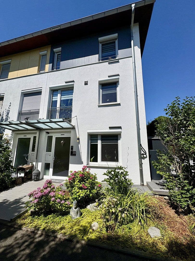 Predaj domu 115 m², pozemok 185 m², Remseck am Neckar, Bádensko-Wurttembersko Predaj domu 115 m², pozemok 185 m², Remseck am Neckar, Bádensko-Wurttembersko