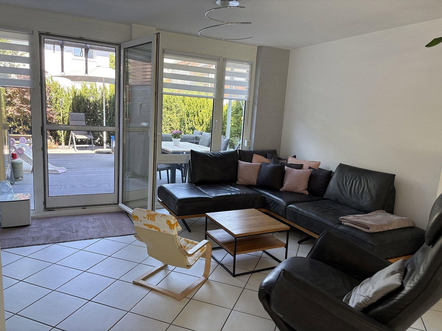 Predaj domu 115 m², pozemok 185 m², Remseck am Neckar, Bádensko-Wurttembersko Predaj domu 115 m², pozemok 185 m², Remseck am Neckar, Bádensko-Wurttembersko