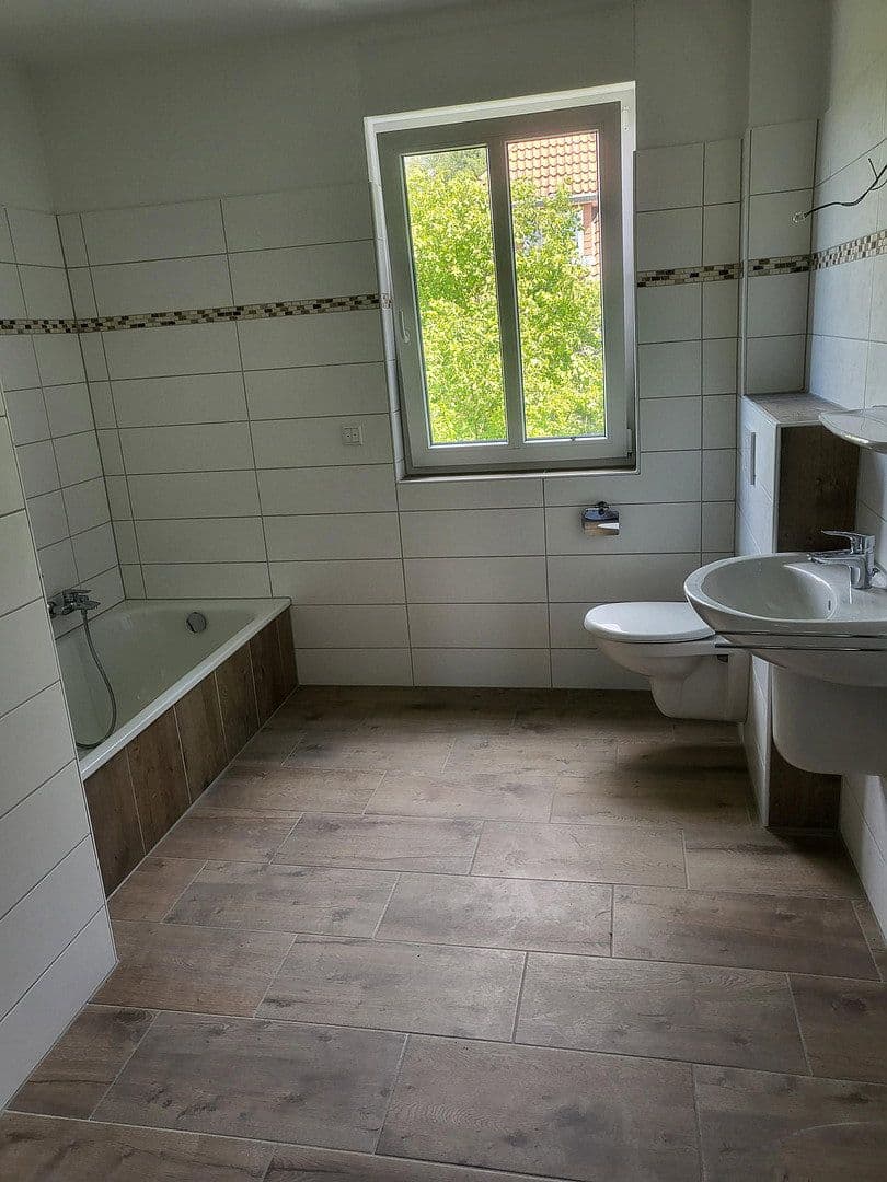 Prenájom bytu 3-izbový 113 m², Eilsenerstraße 23, Obernkirchen, Dolné Sasko Prenájom bytu 3-izbový 113 m², Eilsenerstraße 23, Obernkirchen, Dolné Sasko
